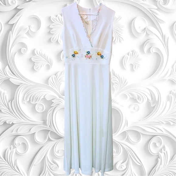 Vintage Toni Todd White Dress/Easter/Wedding Dress With Floral Embroidery - Picture 1 of 7